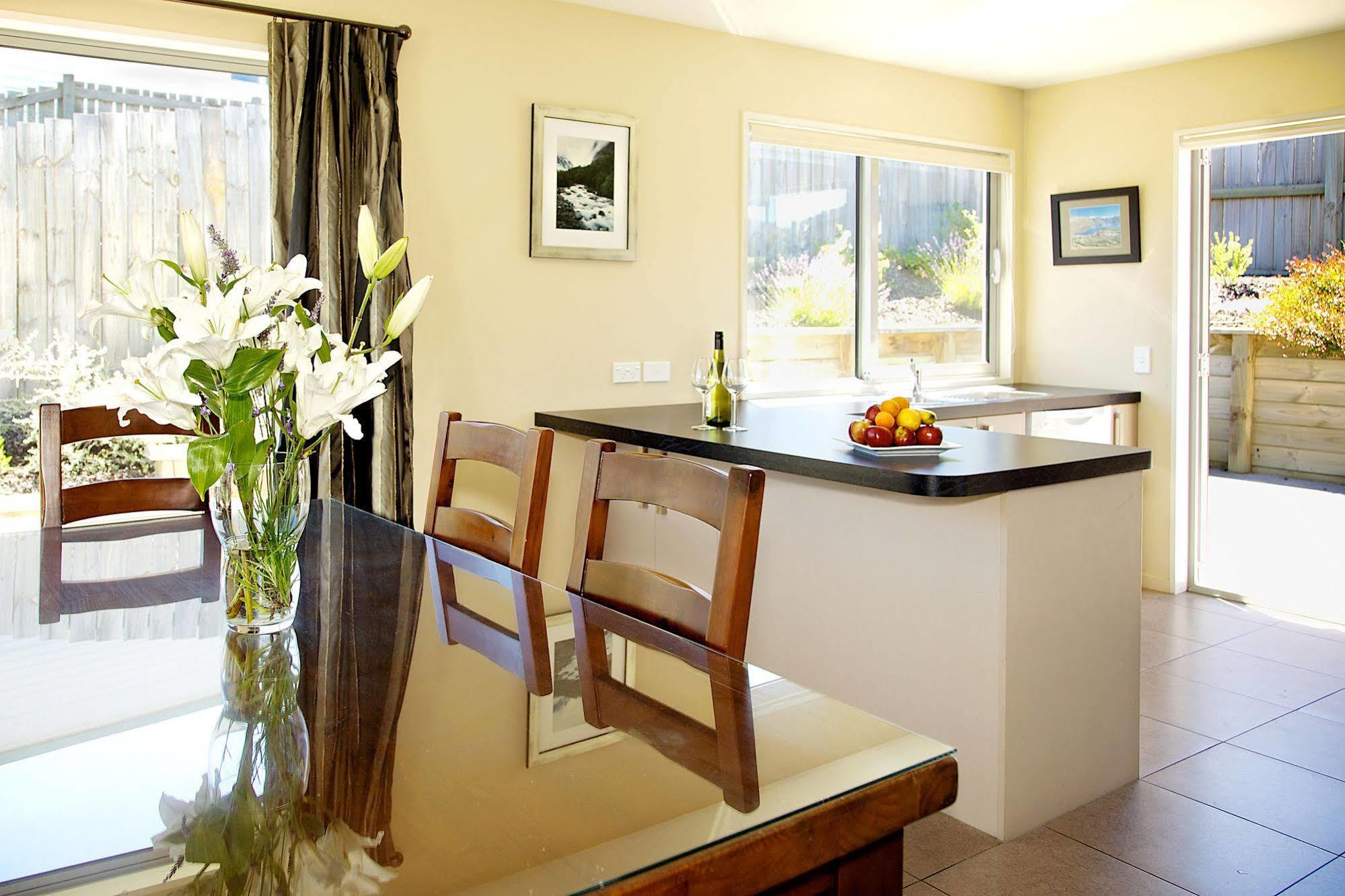 Criffel Peak View Bed And Breakfast Wanaka Dış mekan fotoğraf