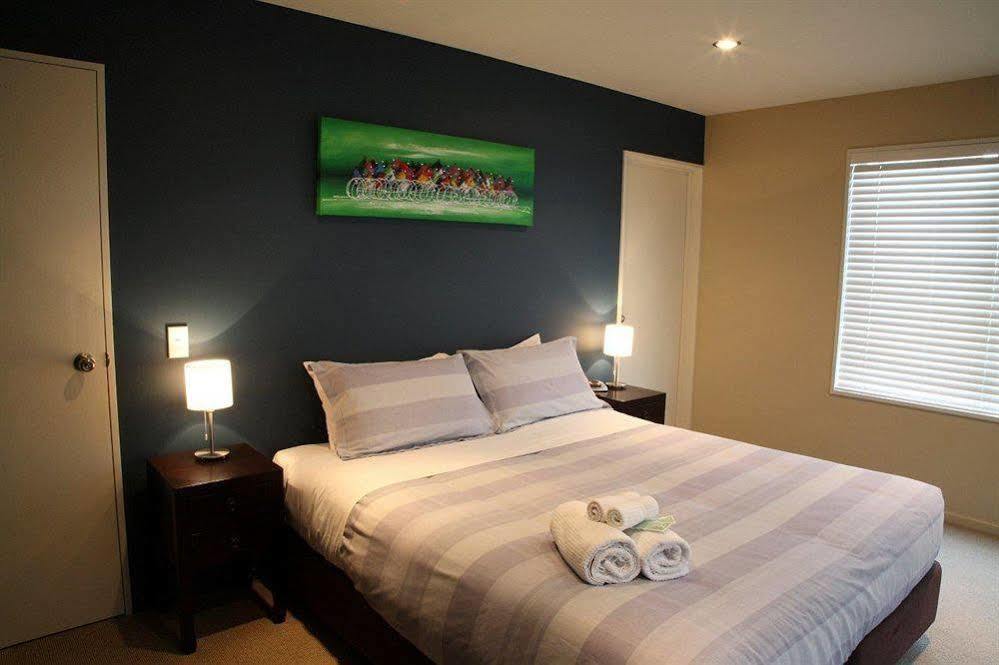 Criffel Peak View Bed And Breakfast Wanaka Dış mekan fotoğraf